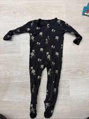 Kyte BABY Black Floral Footed One-Piece Pajama